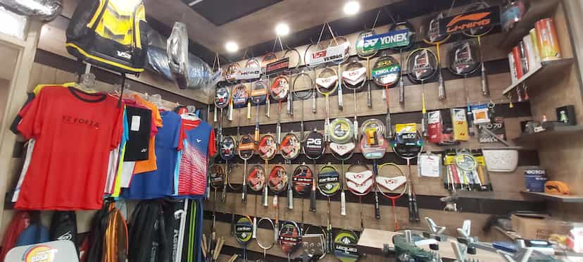 عکس کلبه بدمینتون در پاسداران همدان