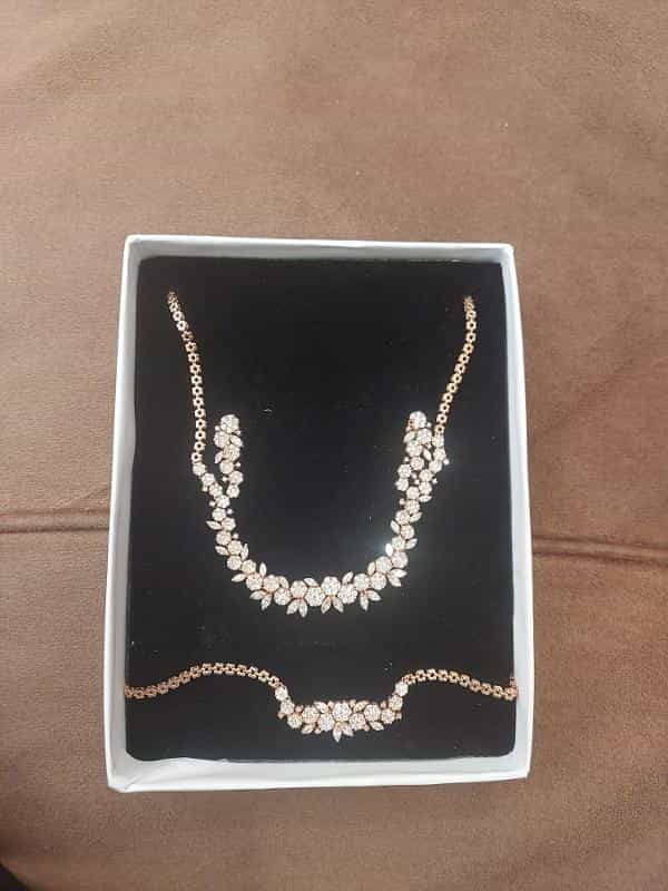 عکس جواهر سازی محمد رضوی یگانه در بازار