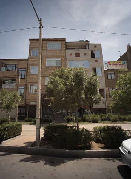 عکس فروشگاه لوازم آرایشی و بهداشتی و بدلیجات در انقلاب مشهد