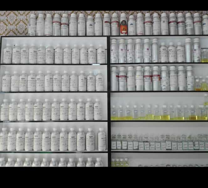 عکس عطر ارزان در عیدگاه مشهد