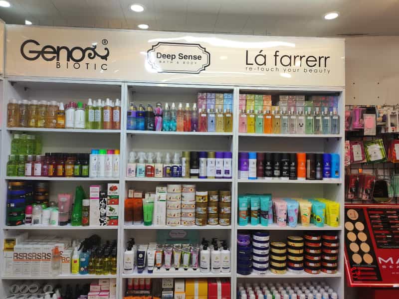 عکس تخصصی پوست ٱنس در بازار اصفهان