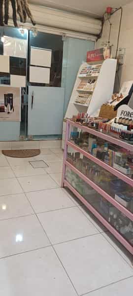 عکس آرایشی بهداشتی داتیس در پا قلعه اصفهان