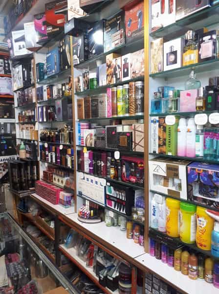 عکس لوازم آرایشی آراسما در برغان کرج