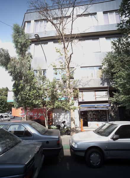 عکس فروشگاه لوازم آرایشی و بهداشتی در نصرت 