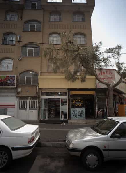 عکس فروشگاه لوازم آرایشی بهداشتی در مشیریه 