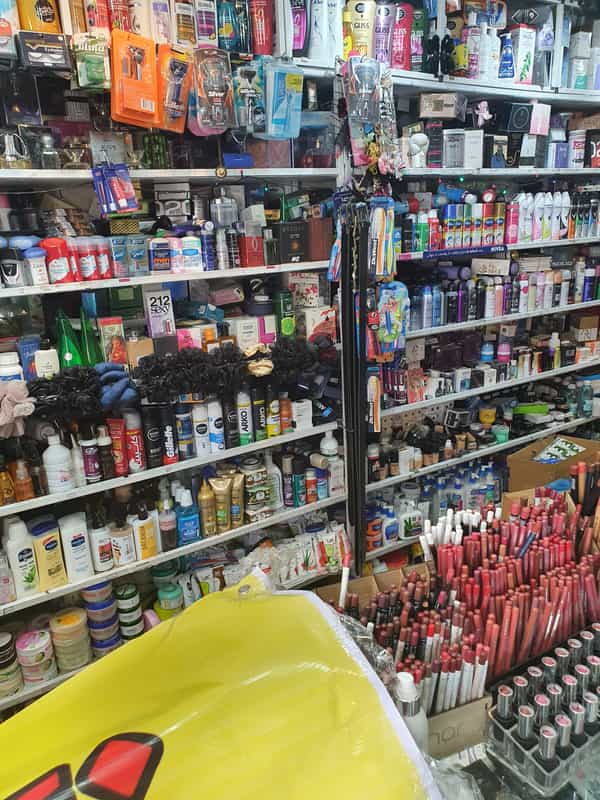 عکس فروشگاه لوازم آرایشی فرزاد در جنت آباد جنوبی 