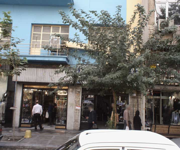 عکس فروشگاه لوازم آرایشی و بهداشتی در فردوسی 