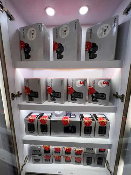 عکس فروشگاه رنگارنگ(تجهیزات عکاسی و تولید محتوا) در سراب مشهد