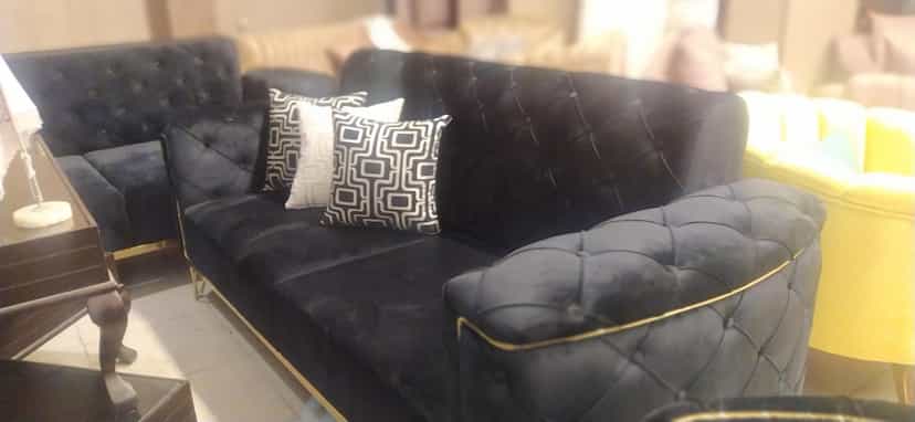 عکس بوراک مبل در دانشگاه تبریز تبریز