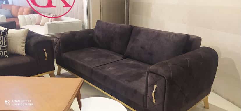 عکس بوراک مبل در دانشگاه تبریز تبریز