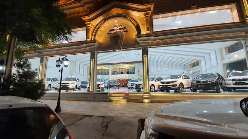 عکس نمایشگاه اتومبیل جمهوری شهرک رجایی کرمان