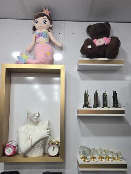 عکس اکسسوری و بدلیجات علی در آزادشهر یزد