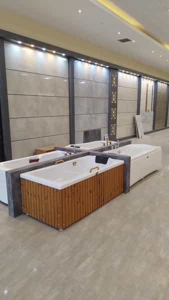 عکس کاشی و سرامیک پاراموند در زور آباد کرمان