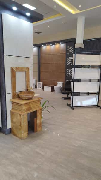 عکس کاشی و سرامیک پاراموند در زور آباد کرمان