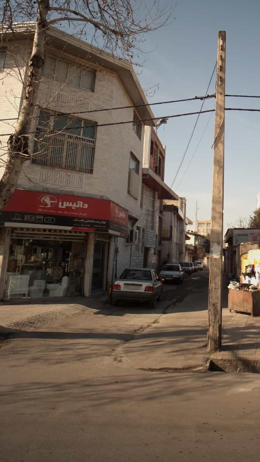 عکس لوازم ساختمانی مالک در دارداری ساری