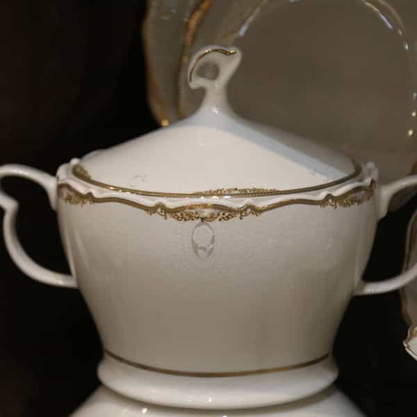 عکس مدرن در باغ آذری 