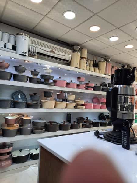 عکس فروشگاه نوین جهاز در باغ آذری 