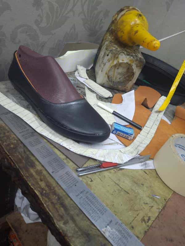 عکس تولیدی کفش سی ینا در بهارستان تهران