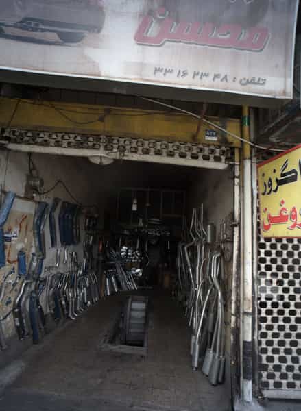 عکس اگزوز سازی محسن در تاکسیرانی 