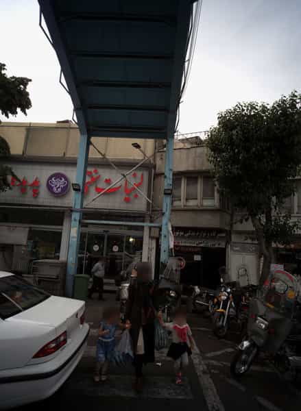 عکس تعمیرگاه و لوازم یدکی موتور امین در گمرک 