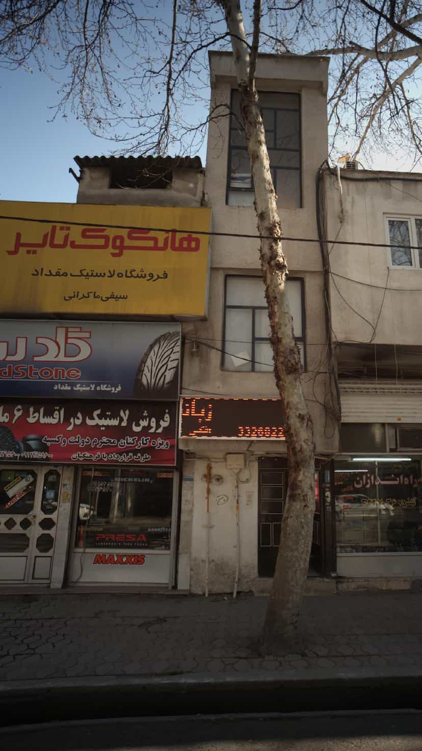 عکس تعمیرگاه راه اندازان در پانزده خرداد ساری