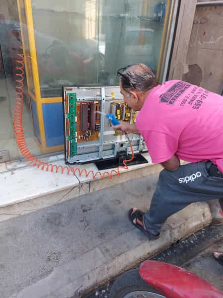 عکس تعمیرات صوت وتصویر کیومرث در آزادی قدس