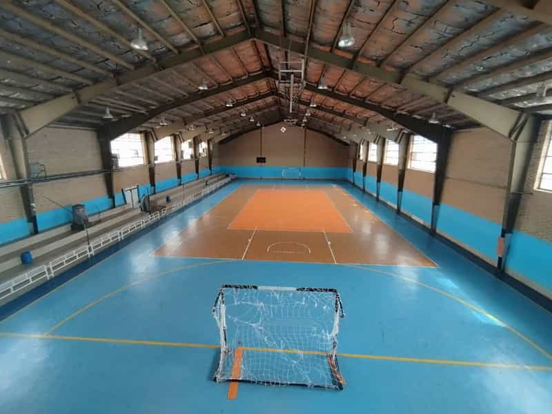عکس سالن ورزشی طلاییه در دانشگاه پیام نور قرچک قرچک