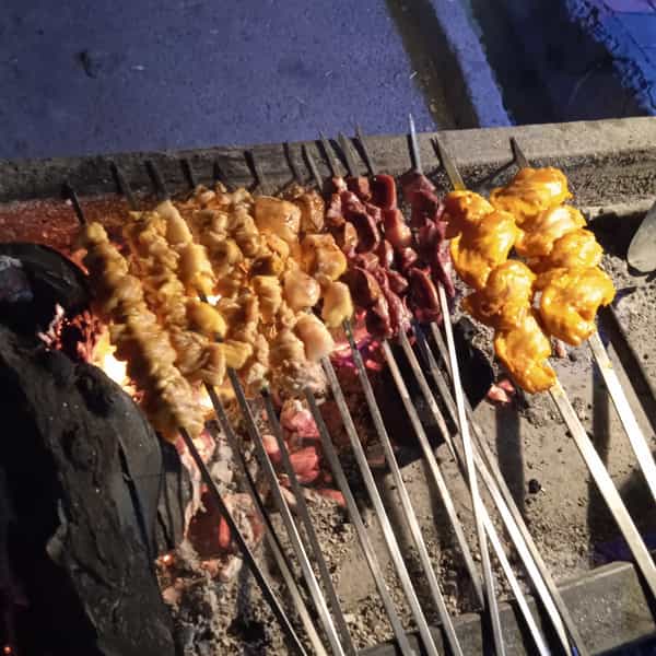 عکس جگرکی و کبابی عمو حسن چهاردانگه