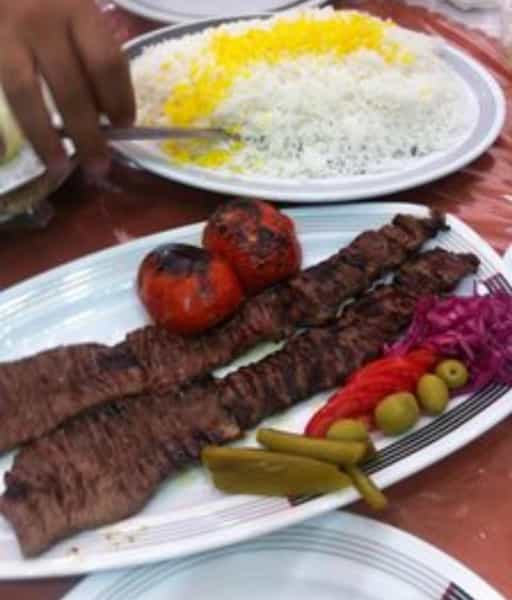 عکس رستوران گل سرخ کهریزک