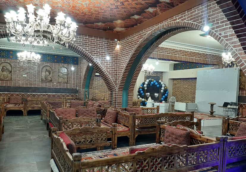عکس رستوران سنتی کیان در گلها رباط‌کریم