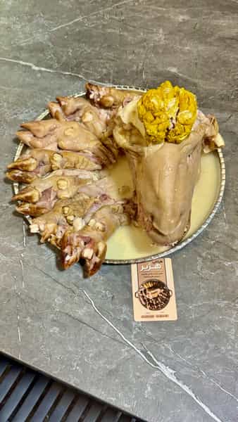عکس طباخی هژیر در گلها رباطکریم