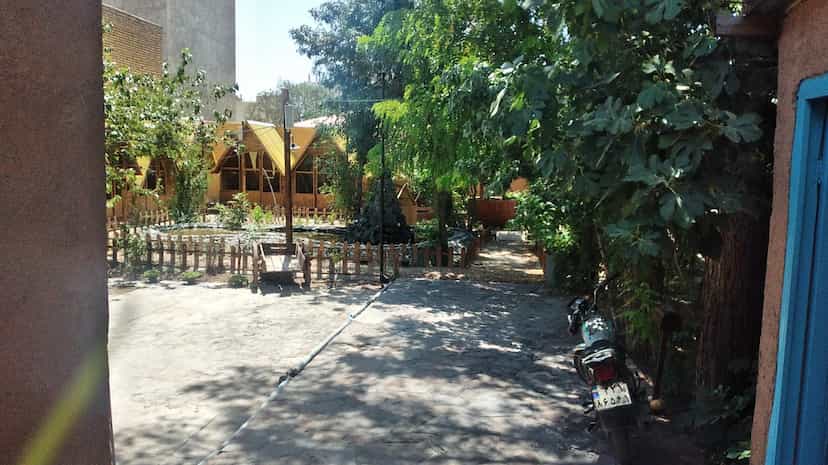 عکس کافه رستوران باغ وفا در صیاد شیرازی رباط‌کریم