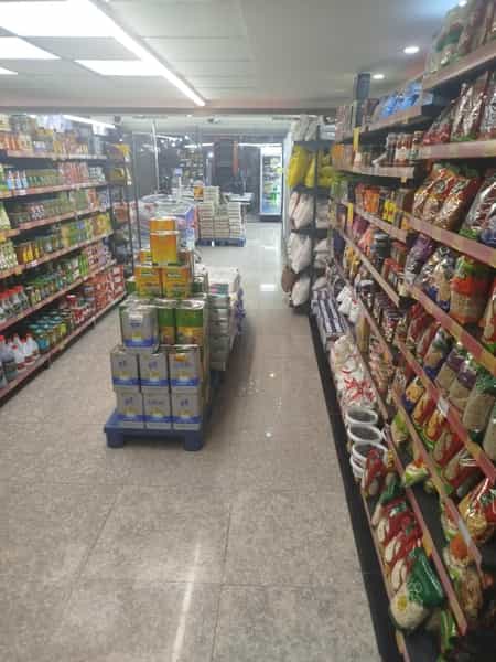 عکس فروشگاه افق کوروش در چهارمنار یزد