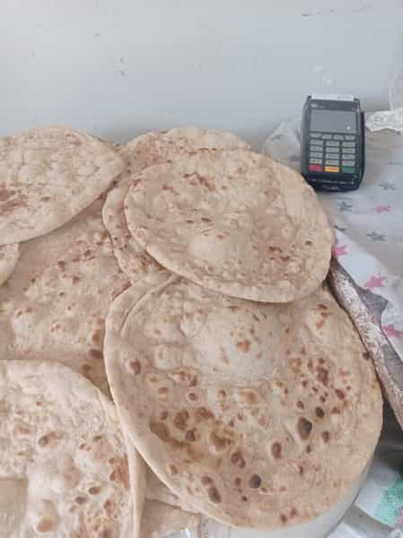 عکس نان سنتی جنوب لطیفی قم