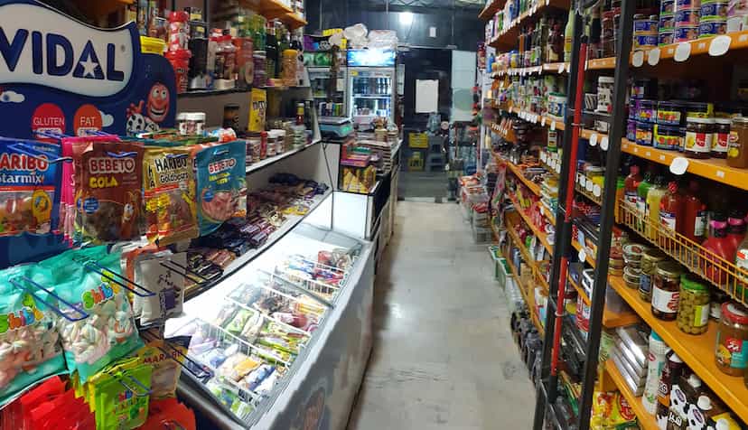عکس سوپرمارکت آریا در سرچشمه قزوین