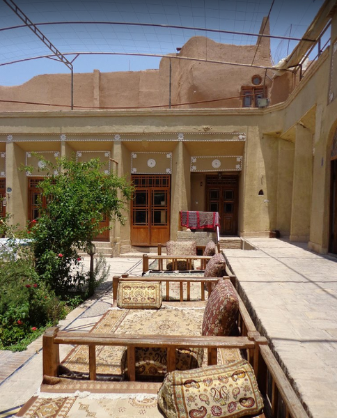 عکس هتل جاده ابریشم در بافت تاریخی یزد