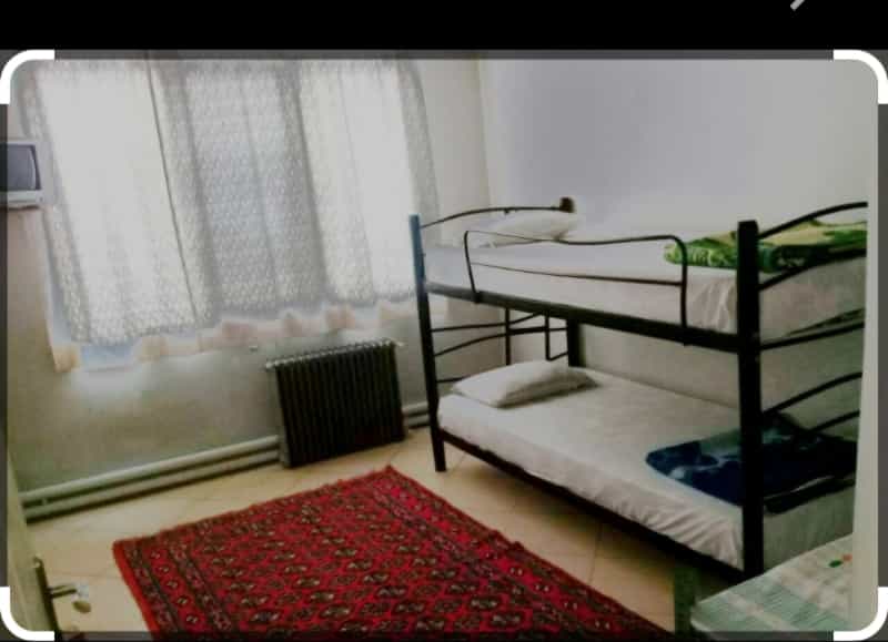عکس خوابگاه پروین اعتصامی