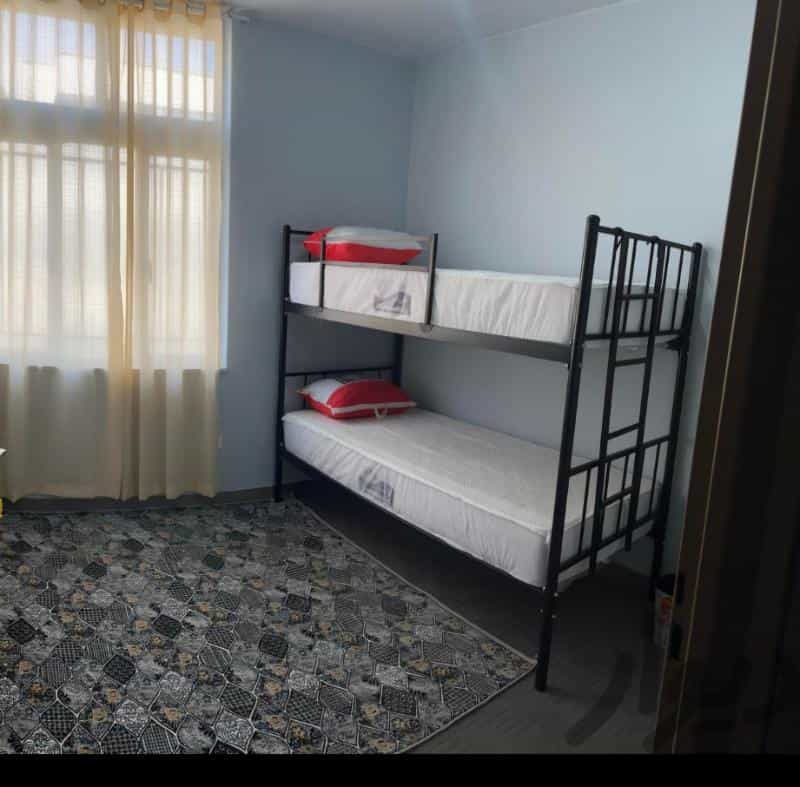 عکس خوابگاه پروین اعتصامی