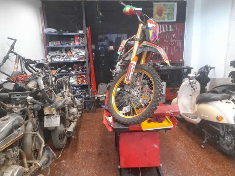 عکس موتورسازی حسان در مجیدیه شمالی 