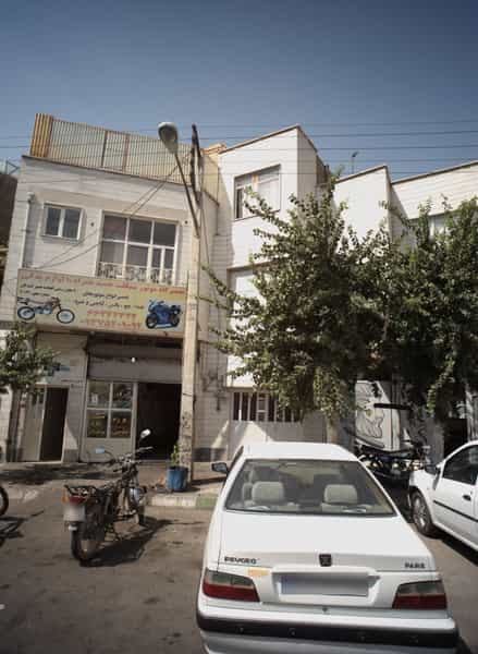 عکس تعمیرگاه موتور سیکلت حمید در صاحب الزمان 