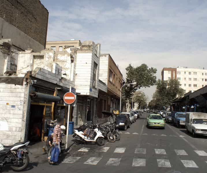 عکس تعمیرگاه موتور سیکلت در شاهد 