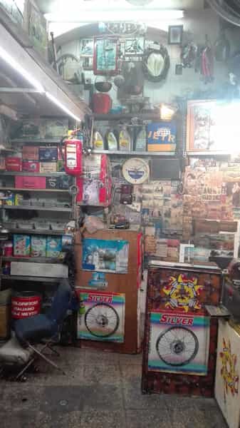 عکس تعمیر موتور و دوچرخه علی در خواجو اصفهان