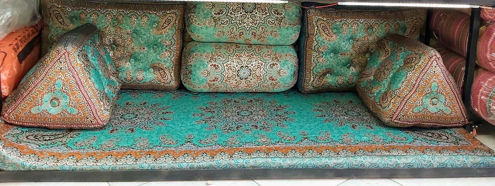 عکس پشتی وکالای خواب احمدیان در سیروس