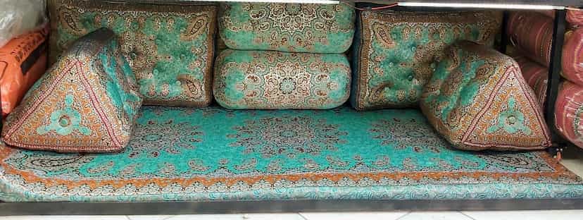 عکس پشتی وکالای خواب احمدیان در سیروس 