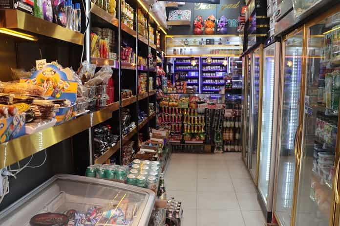 عکس سوپر مارکت شبانه روزی پاسارگاد کوی امام اصفهان