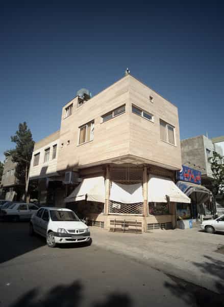 عکس یاس مارکت در نوفل لوشاتو مشهد