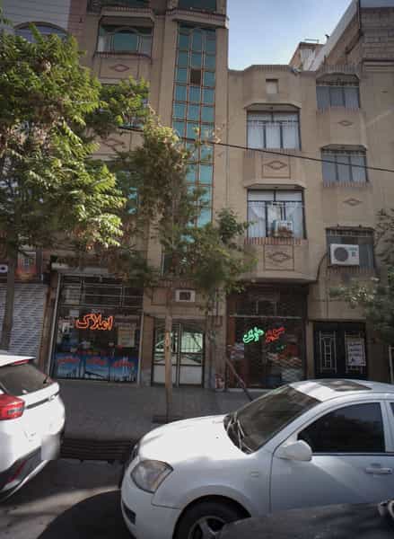 عکس سوپر مارکت در ایثارگران مشهد