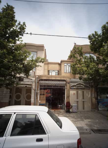 عکس فروشگاه مواد غذایی در حسین آباد مشهد