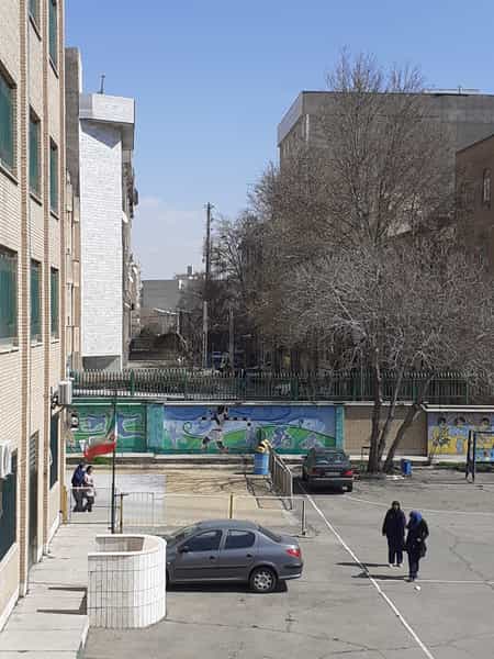 عکس هنرستان فنی وحرفه ای نمونه دولتی دخترانه حضرت مریم در فردوس تهران