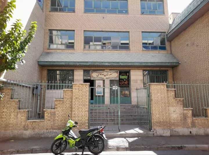 عکس هنرستان فنی و حرفه ای دخترانه مولوی در هفت چنار تهران